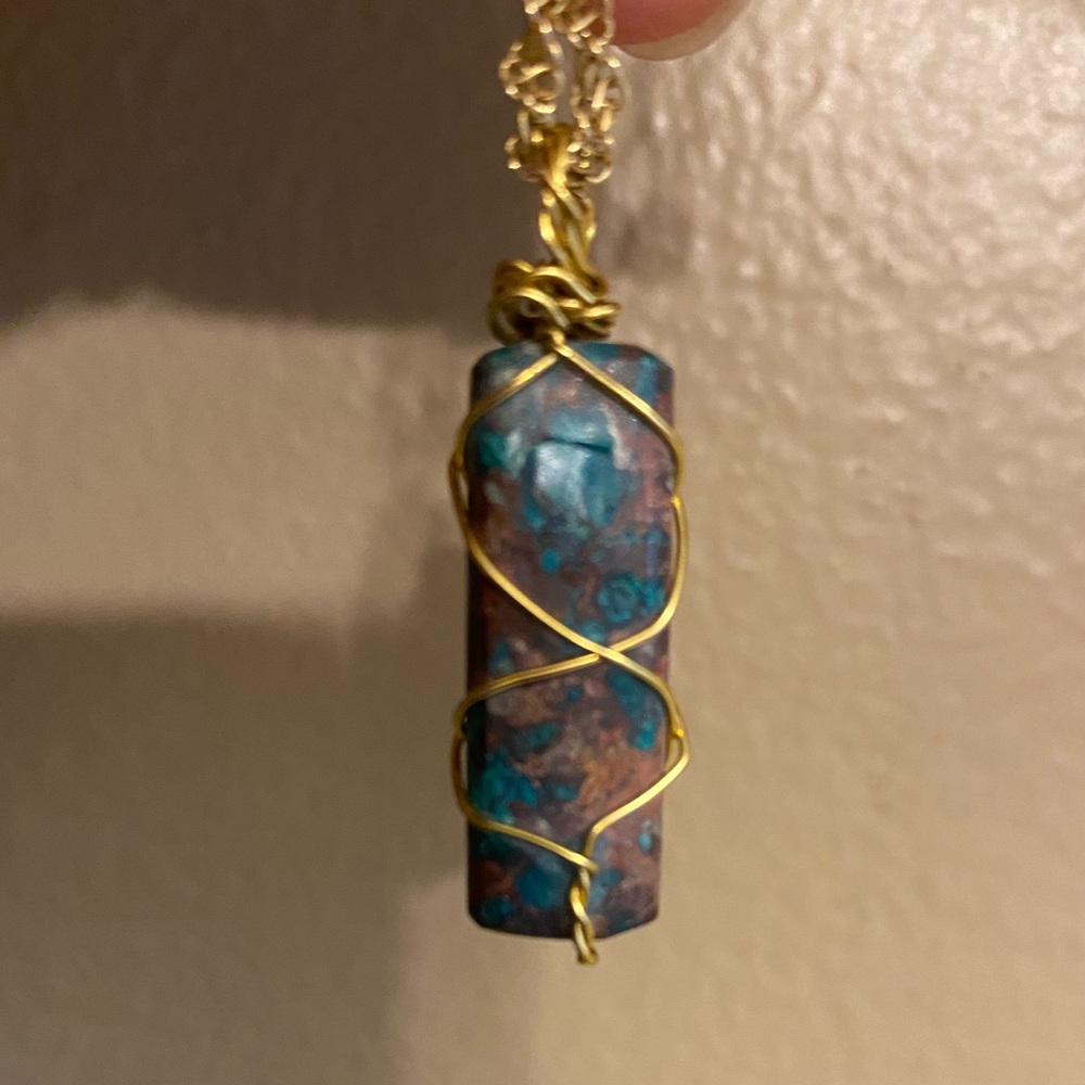 Wire wrapped chrysacolla